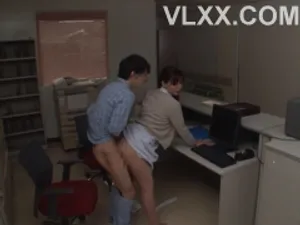 Cô lễ tân sexy sếp: “cấp trên ơi em xxx em có khoái hơn vợ yêu anh ?”